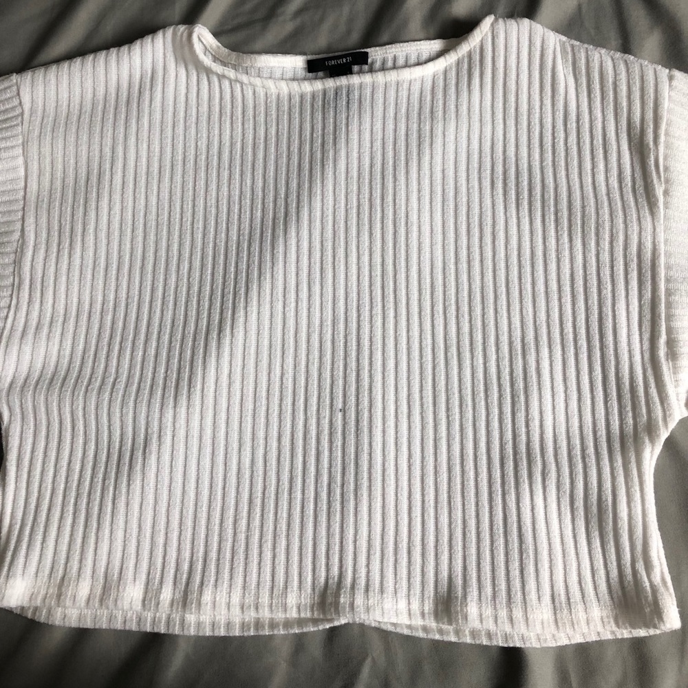 Balloon sleeved ribbed sweater